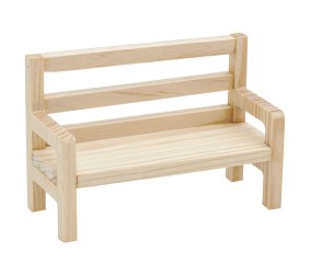 Banc en bois miniature mesurant 4.5cmx12cmx8 cm environ et appartenant à la gamme Monde des lutins de la marque Rico Design